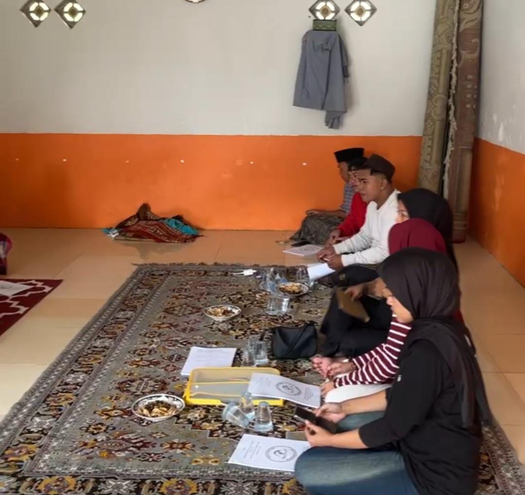 Melawan Keterbatasan: Mahasiswa Desa Ombul Ditempa Keterampilan Teknik Sidang